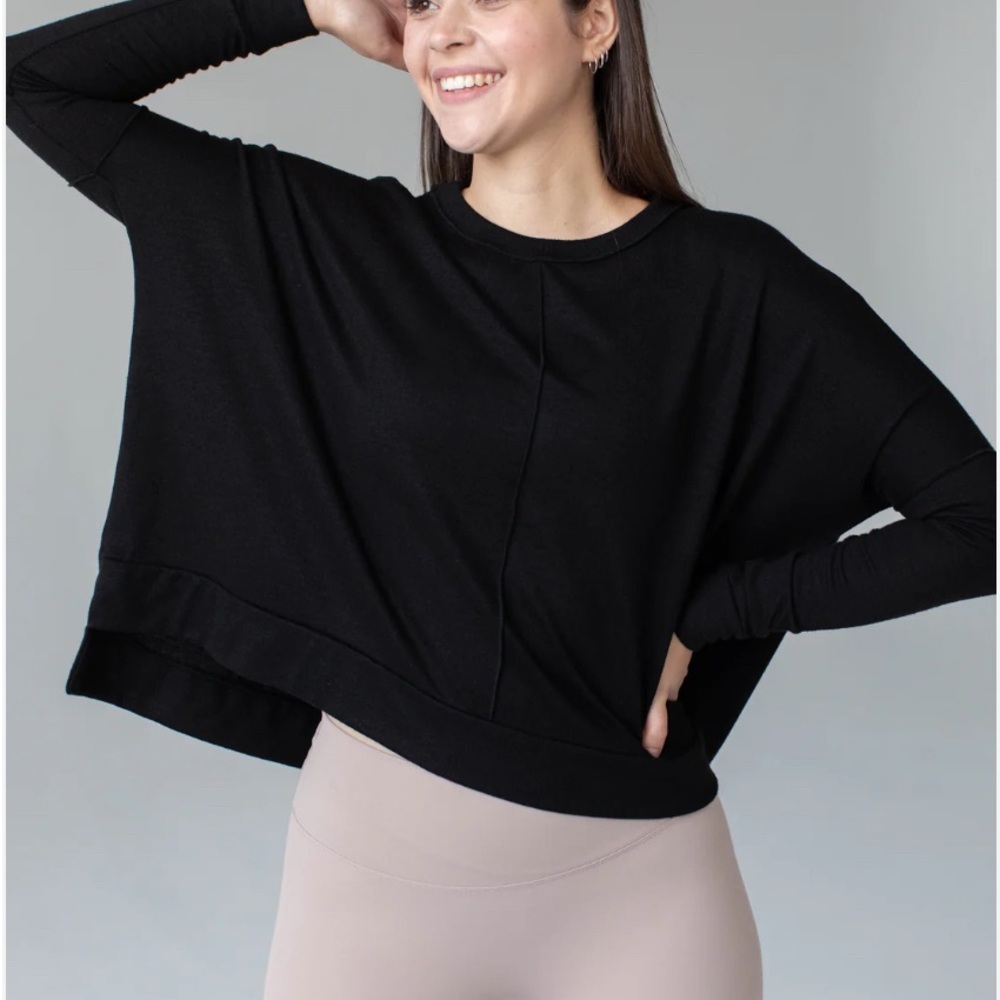 Oversized Black Women's Flowy Pullover